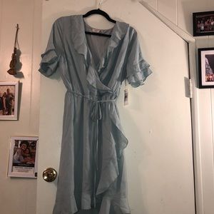 light ruffle sleeve wrap dress